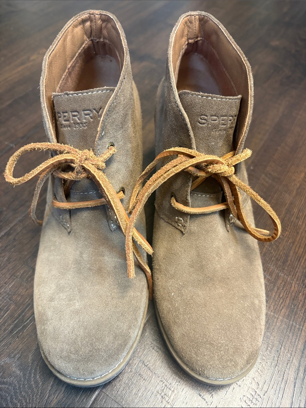 Sperry Women’s Beige Top Sider Suede Chukka Ankle Boots Lace Up Round Toe 8M